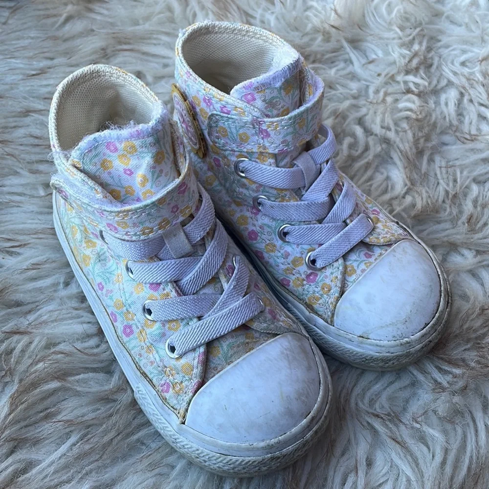 Converse Kids Sneakers - White with Floral Pattern - Picture 5 of 8